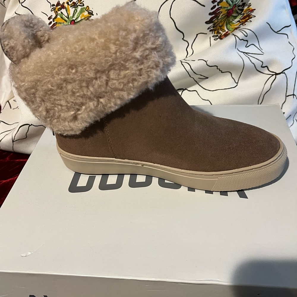 Cougar Devon Waterproof Suede Boot Women’s Sz7 in Mushroom/Taupe NEW